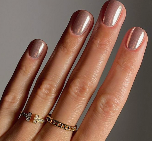 Ongles maison parfaits en 10 minutes avec les patchs THE CARE GEL